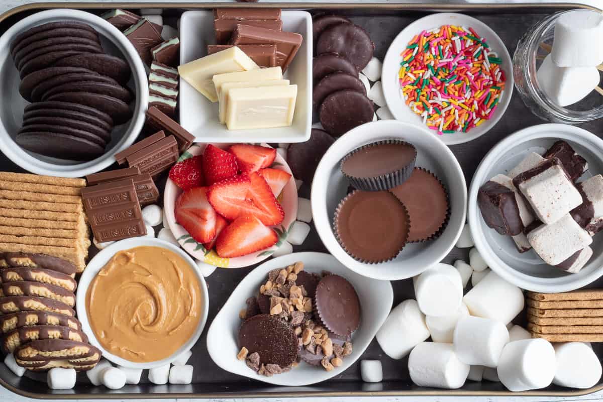 s'mores dessert tray